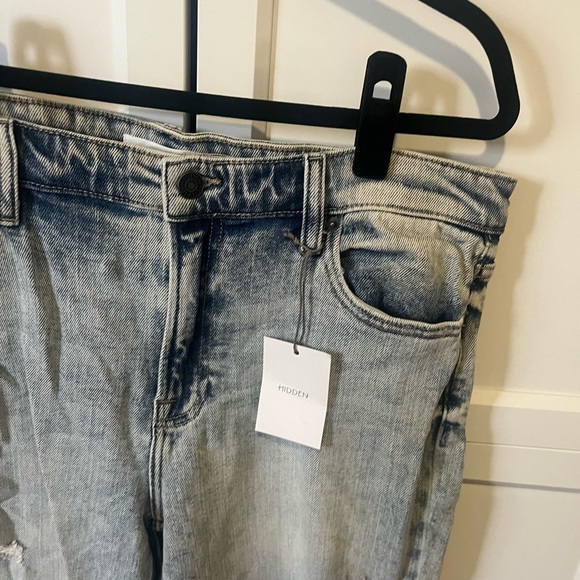 Hidden Bailey Highrise Boyfriend Distressed Jean - Picture 2 of 6